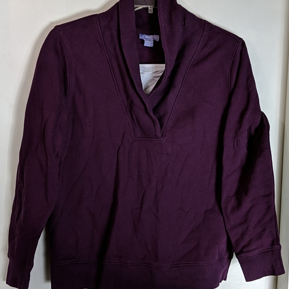 .. Laura Scott sweater